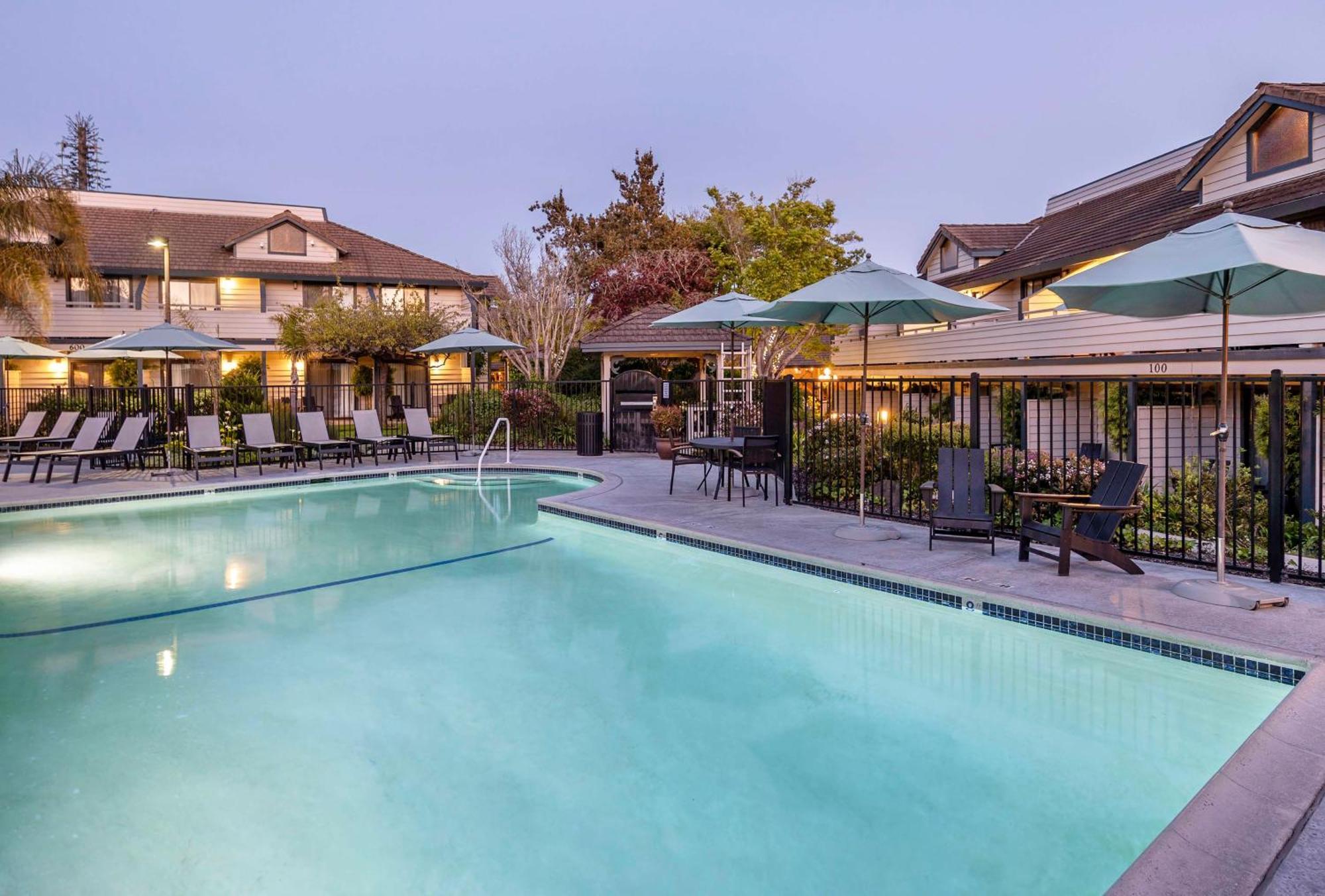 Seacliff Inn Aptos, Tapestry Collection By Hilton Exterior photo